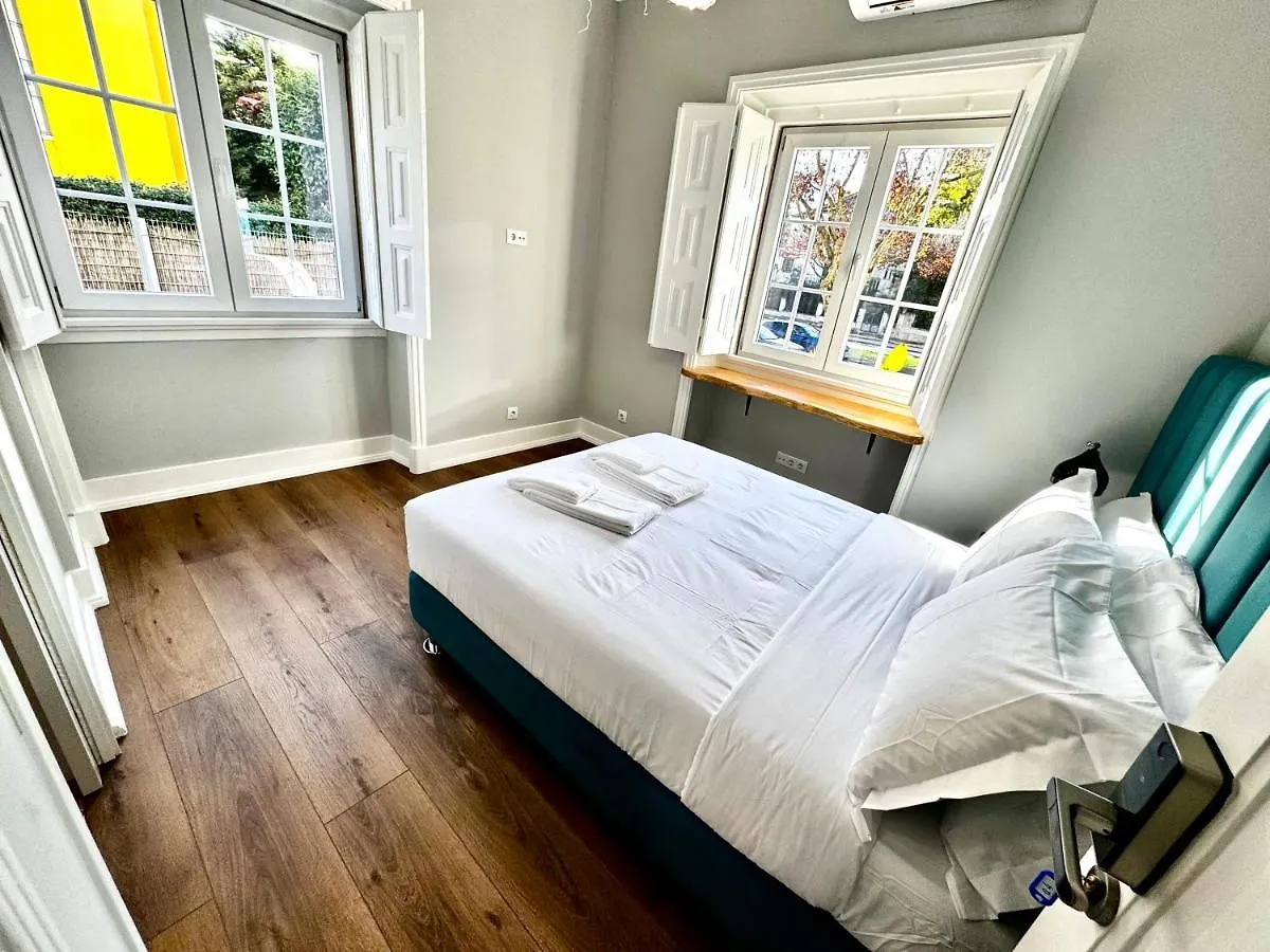 Relax And Explore Lisbon Suites And Rooms