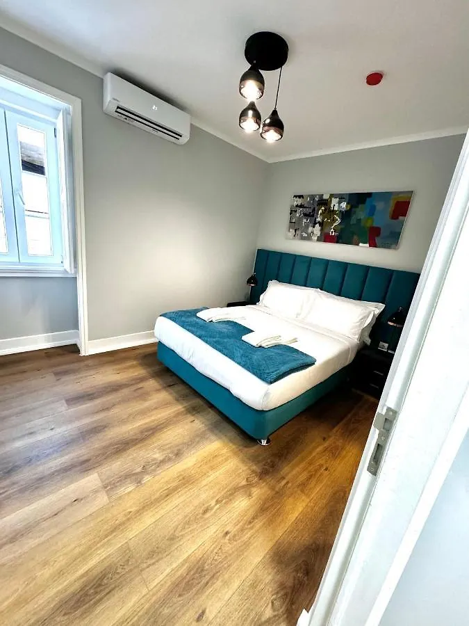 Relax And Explore Lisbon Suites And Rooms 0*,  Portugal