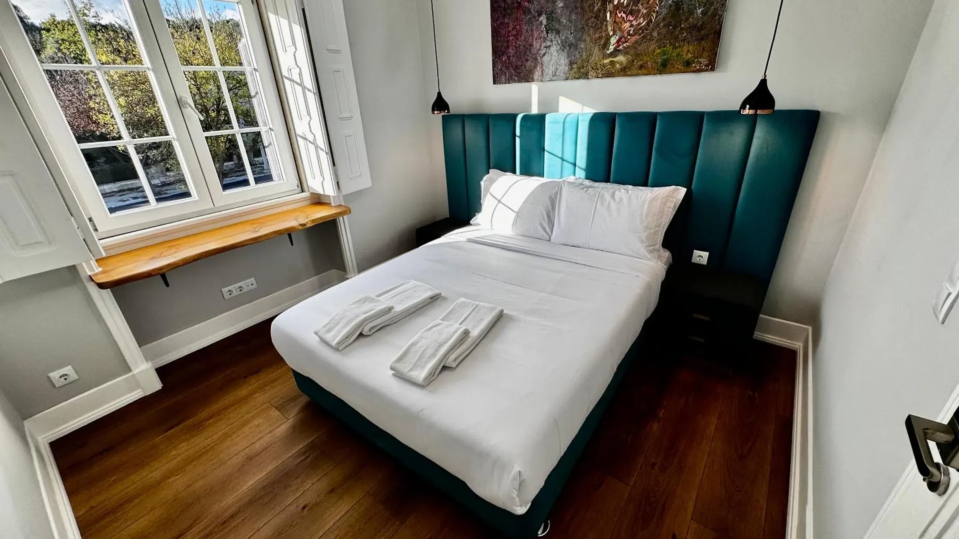 Relax And Explore Lisbon Suites And Rooms 0*,  Portugal